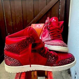 2016 Air Jordan 1 Retro High 'Red Elephant'